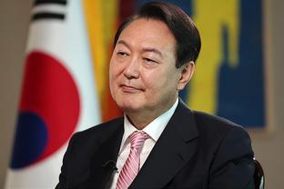 韩媒：主裁是在开玩笑吗？给韩国队的两张黄牌都值得商榷